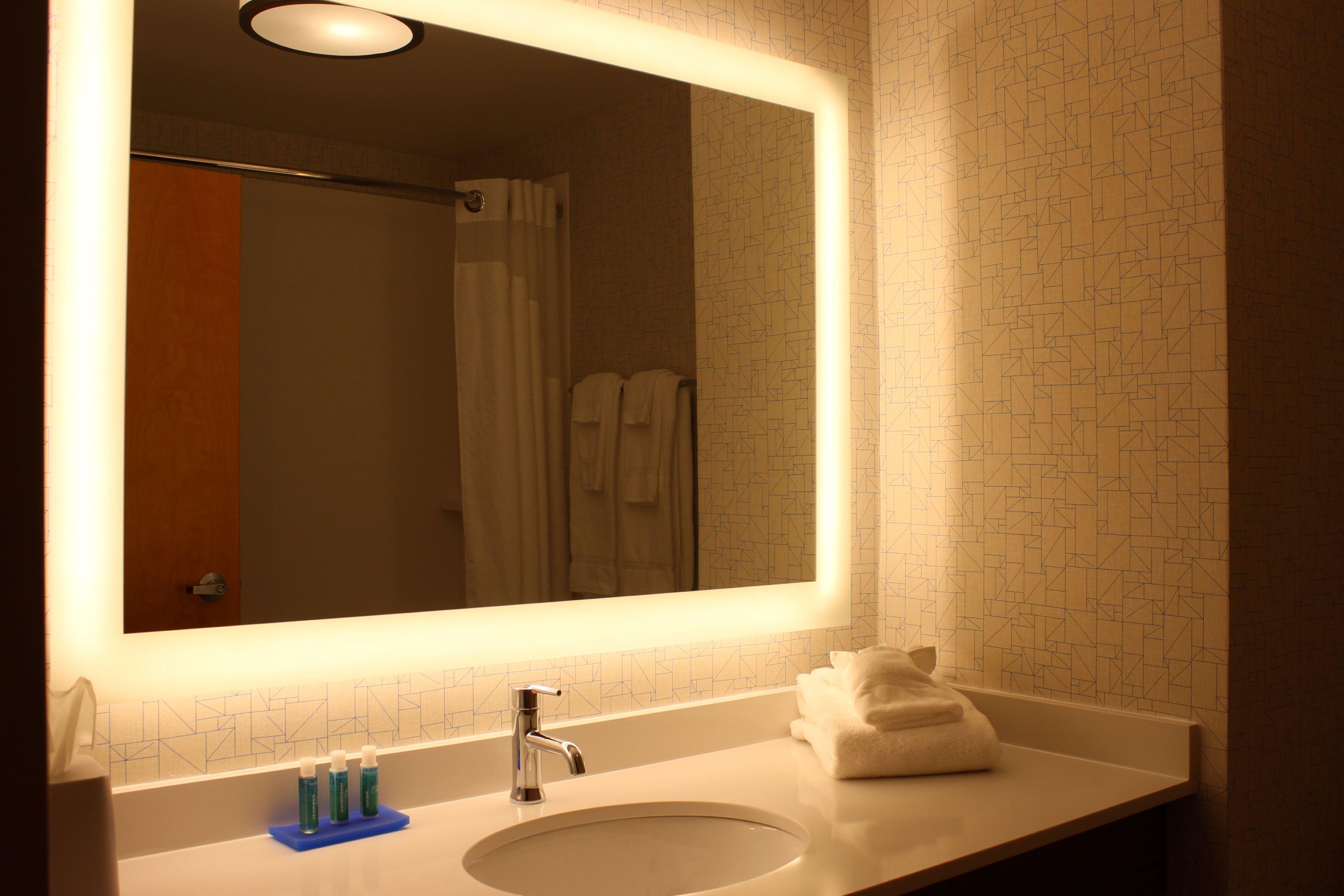 Express Forest By Ihg 2* Forest City